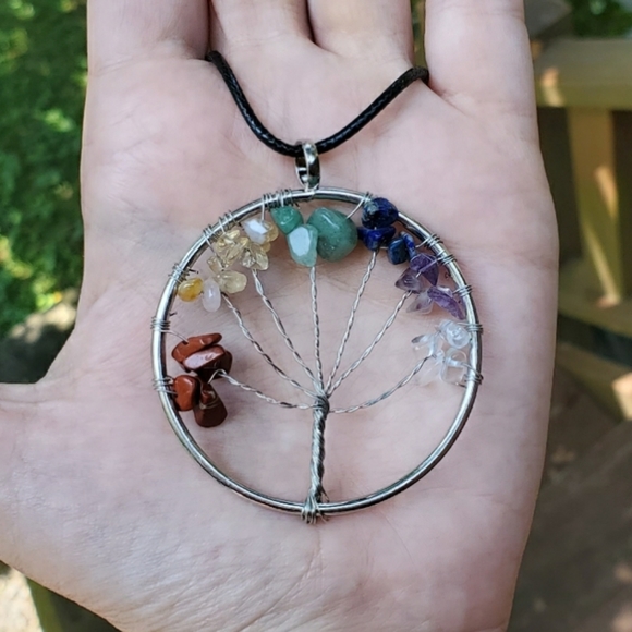 New Rainbow 7 Chakras Tree of Life Necklace - Picture 3 of 8
